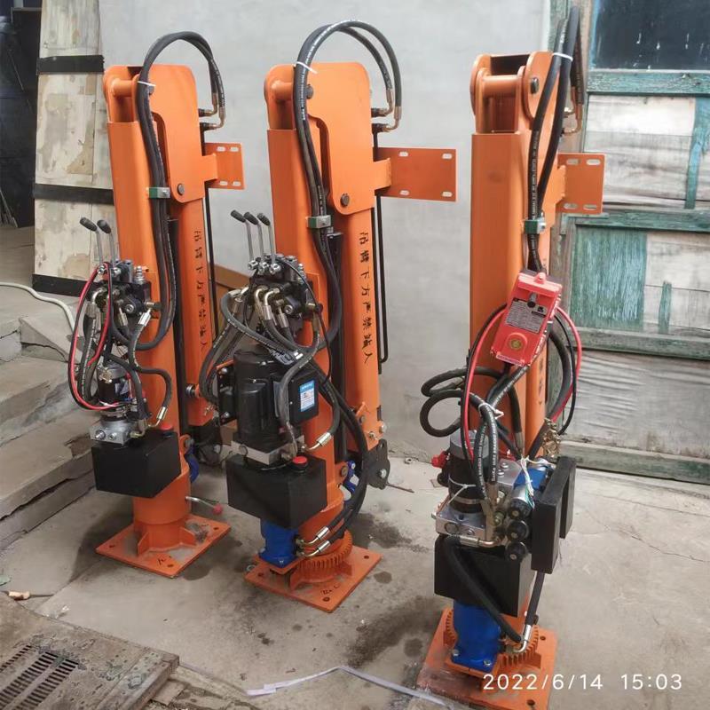 开原市重汽蓝牌随车吊 3.2吨 国六动力强 液压驱动 农用自卸起重机